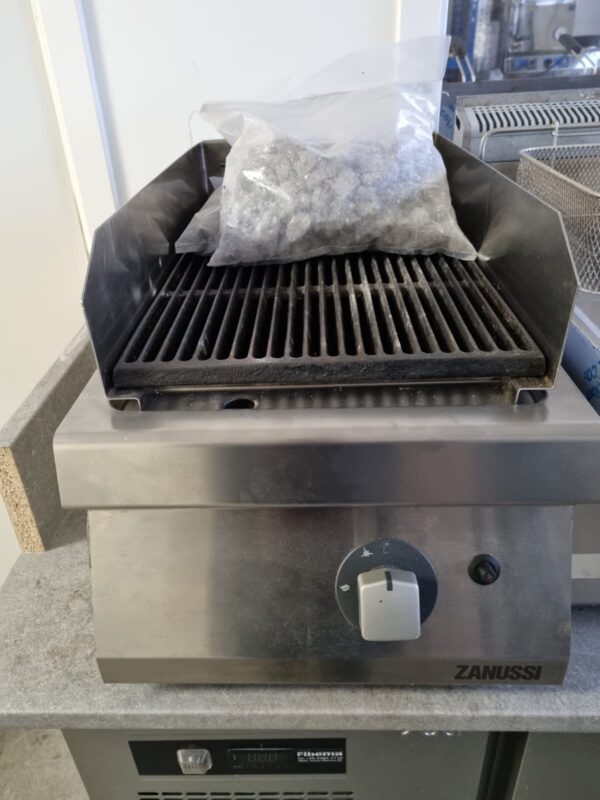 Zanussi Lavasten grill gas -