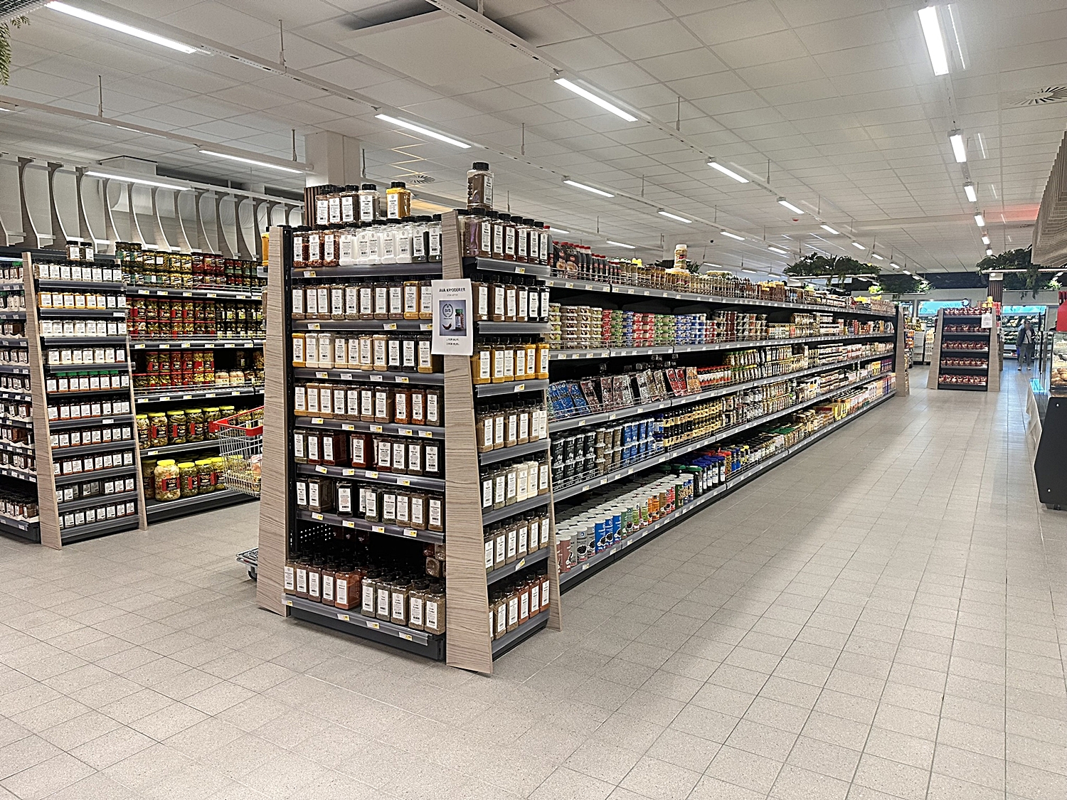 Market, Lager, kiosk, slagter - Image 6